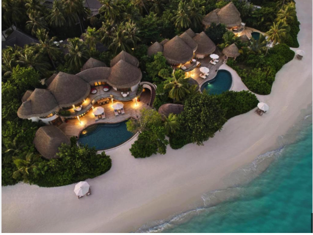 منتجع نوتيلوس – The Nautilus