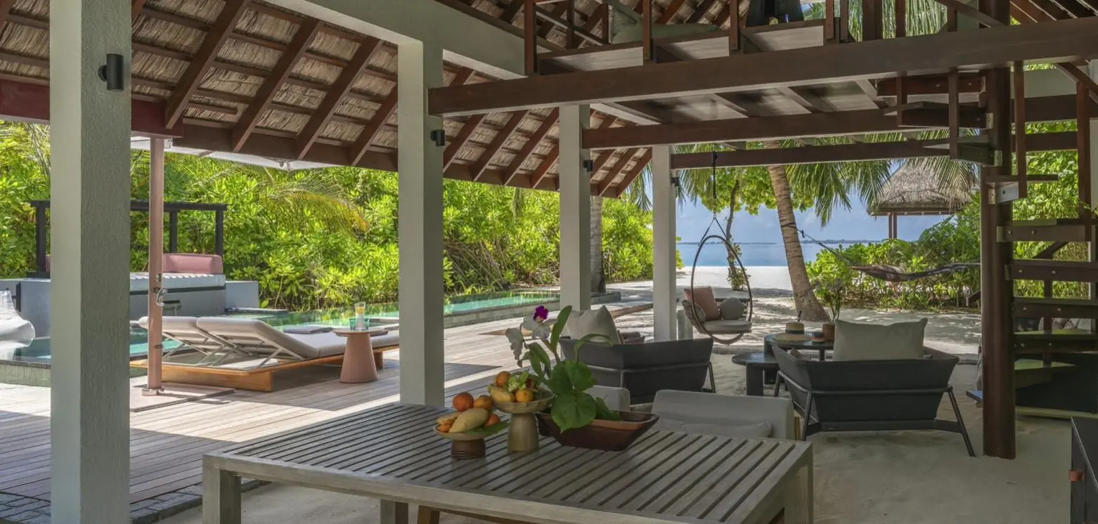 Four Seasons Landaa Giraavaru – Four Seasons Landaa